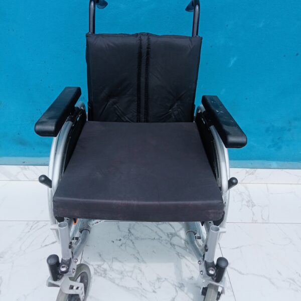 RF-5463 FAUTEUIL ROULANT POUR MALADE